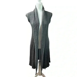 Love Stitch Long Length Open Front Sweater Vest Gray Size M